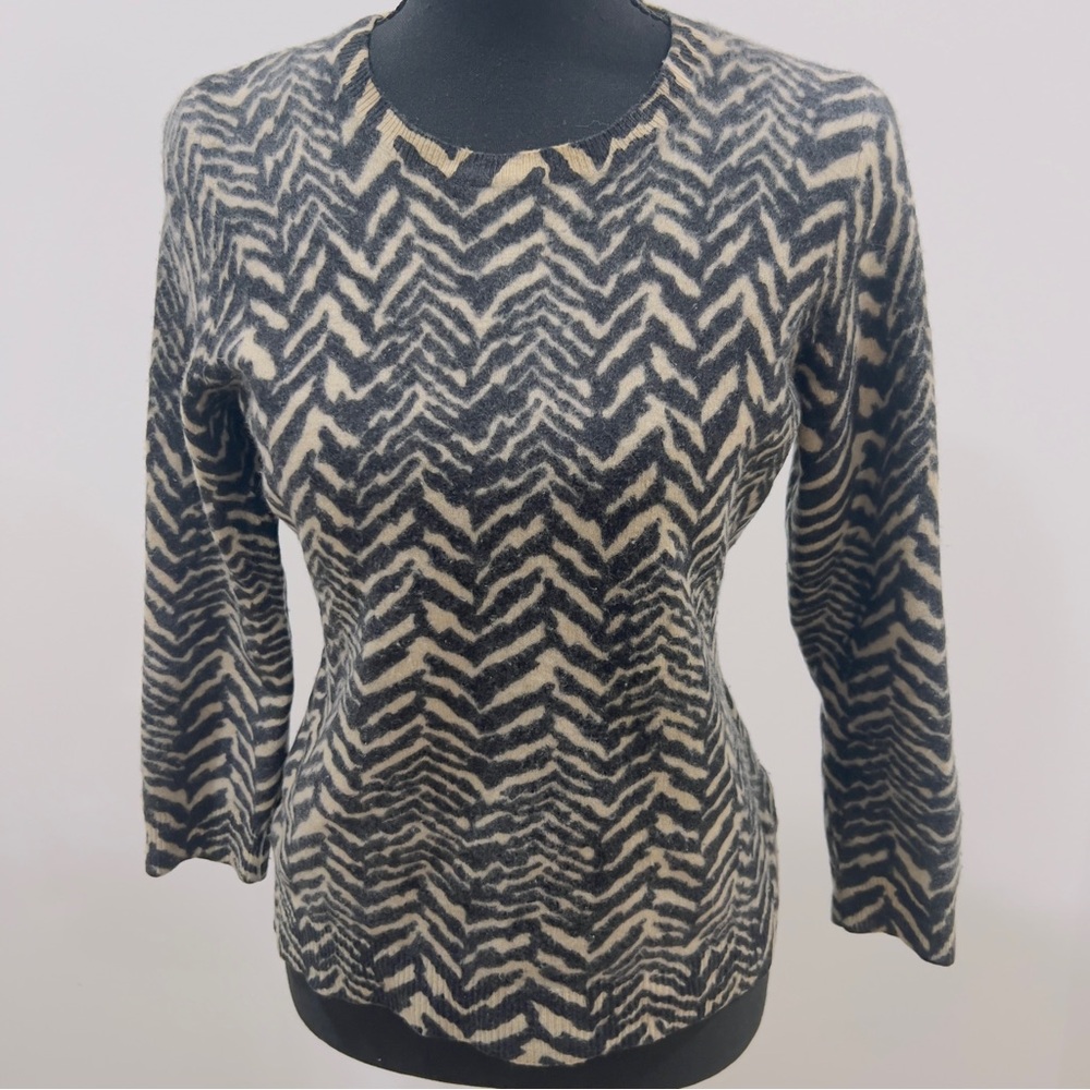 J. McLaughlin Black Cream Animal Print Quarter Length Sleeve Cashmere Sweater